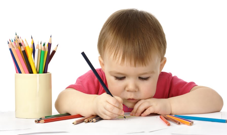 8 خطوات لتعليم الطفل الكتابة