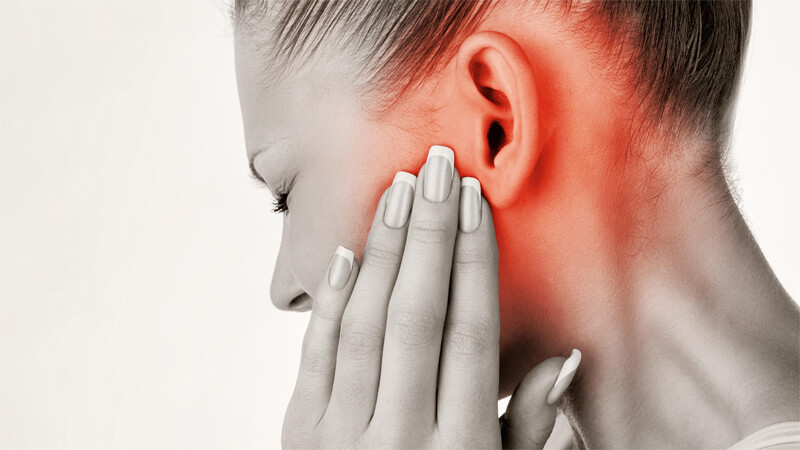 اعراض التهاب الأذن الوسطى