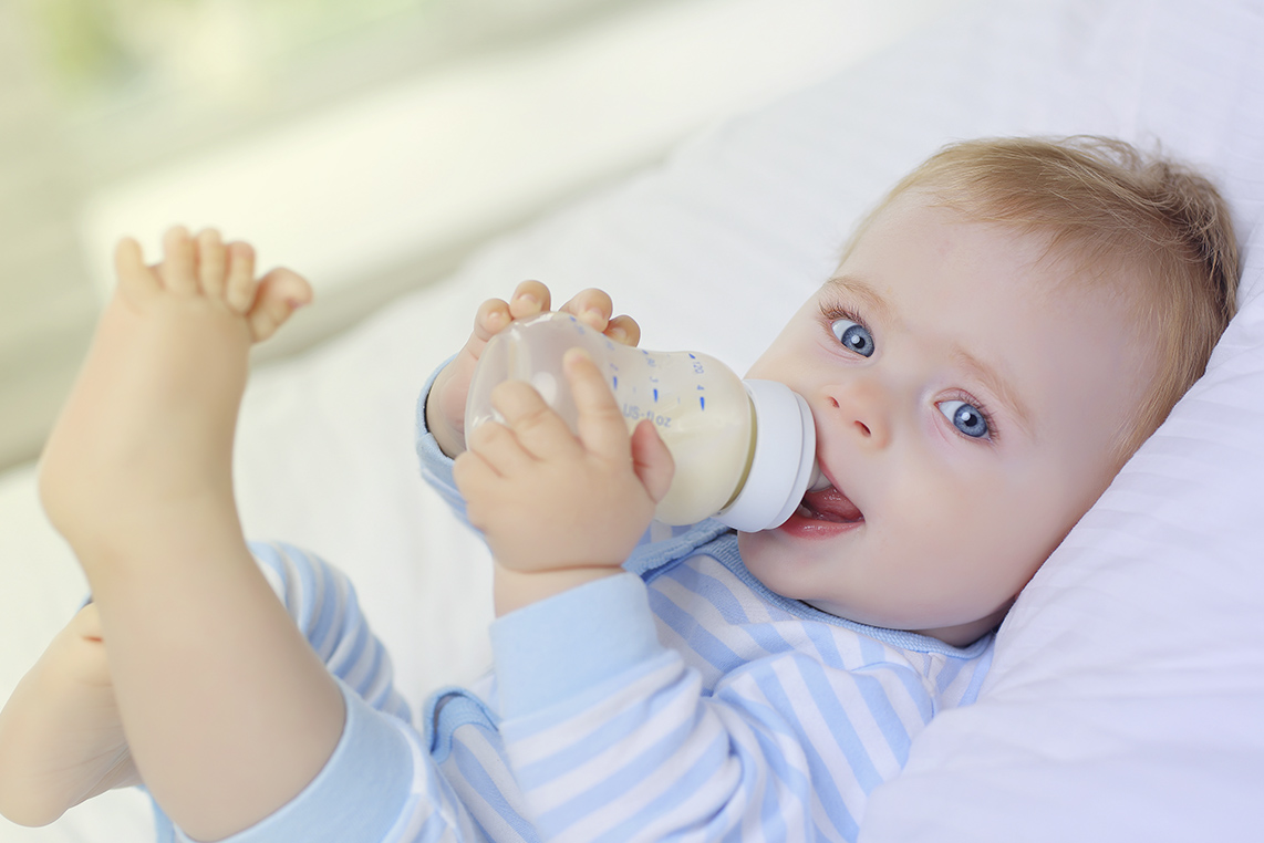عدد مرات الرضاعة الطبيعية للطفل