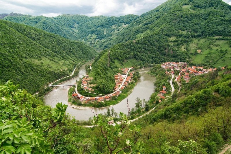جدول سياحي لأسبوع في البوسنة