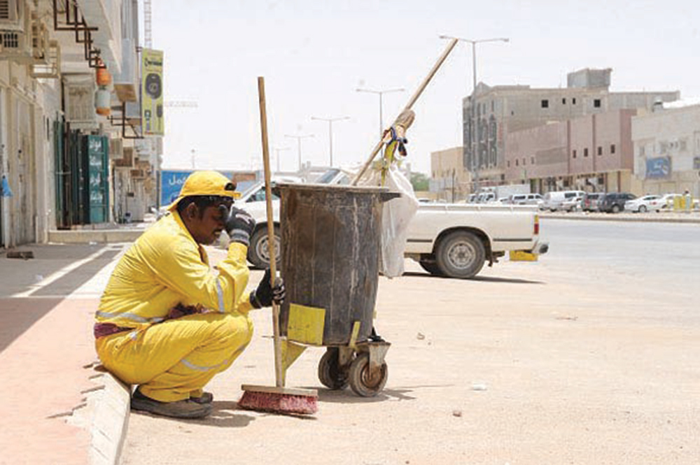 قصة هاشتاق #مبادرة_عبدالعزيز لاطعام 100 عامل نظافة
